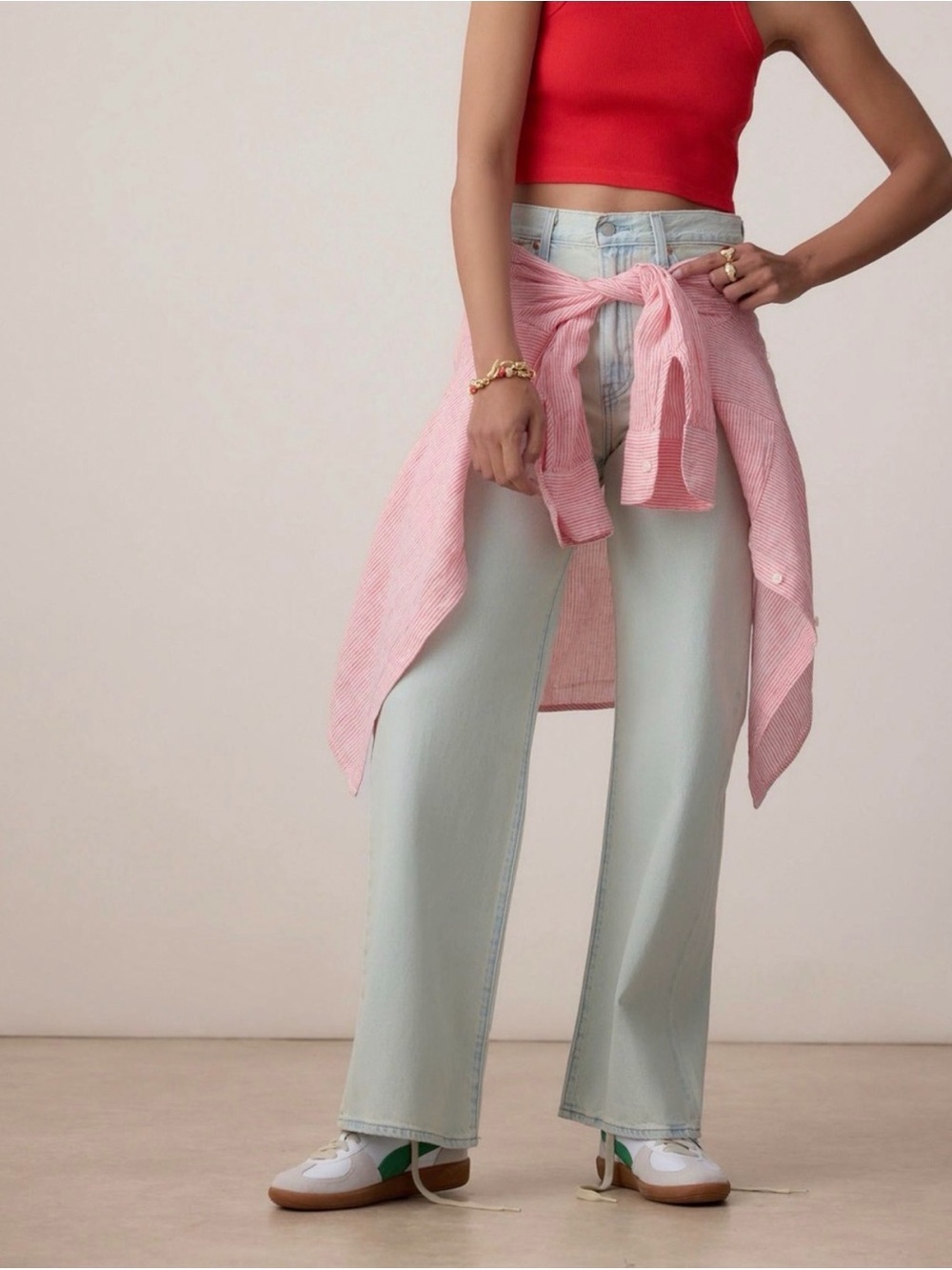 Levi’s Ribcage Wide Leg Jeans - De Oro Light Medium Wash